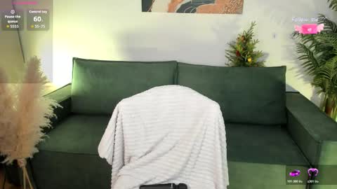 Snapshot of shine_vivi chatting on December 2025 01:18:02 PM Vivi online show from December 2025 01:18:02 PM