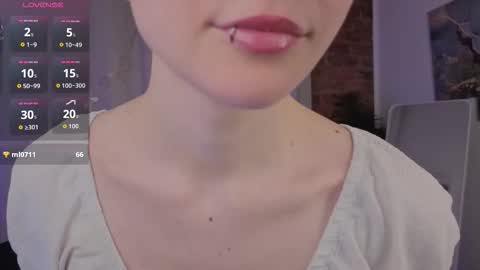 Snapshot of shine_vivi chatting on March 2026 03:28:02 PM Vivi online show from March 2026 03:28:02 PM