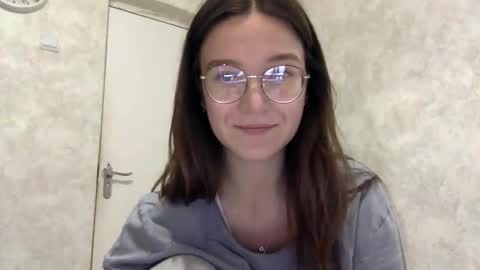 Jesica online show from November 2025 10:33:02 PM