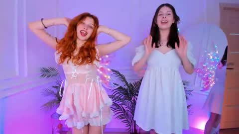 Snapshot of shiny_bell chatting on November 2025 02:05:01 PM Bell 3 Next broadcast online show from November 2025 02:05:01 PM