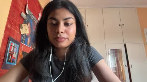 Snapshot of shirleendurrah chatting on April 2026 02:14:01 PM Karin online show from April 2026 02:14:01 PM