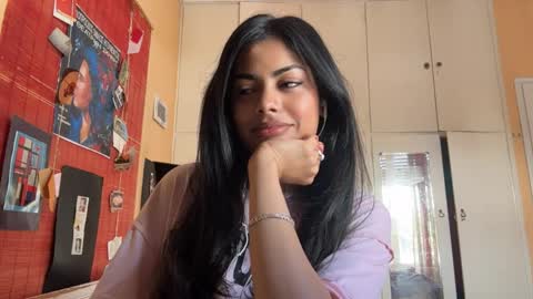 Snapshot of shirleendurrah chatting on April 2026 10:17:02 AM Karin online show from April 2026 10:17:02 AM