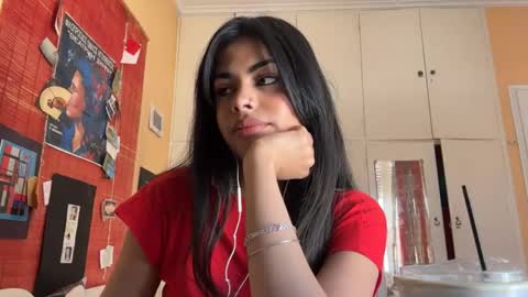 Snapshot of shirleendurrah chatting on April 2026 08:12:01 AM Karin online show from April 2026 08:12:01 AM