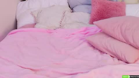 Shirley Thomas online show from May 2026 04:04:02 PM