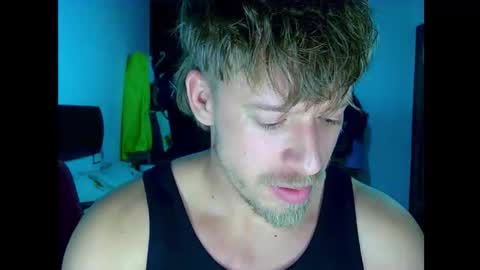 Cick Goreskin online show from December 2025 01:02:02 AM