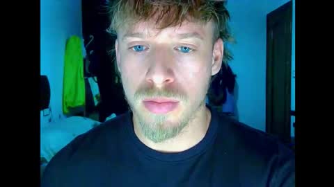 Cick Goreskin online show from December 2025 04:33:02 AM