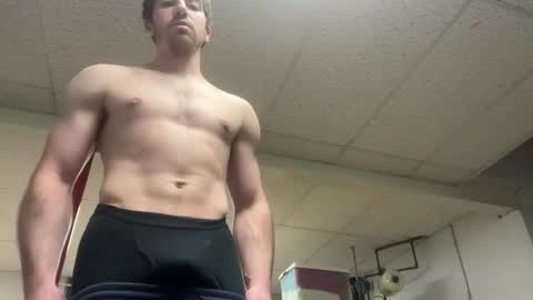 shirtlesshunk15 online show from May 2026 10:59:01 PM