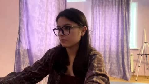 Marie online show from April 2026 02:22:02 PM