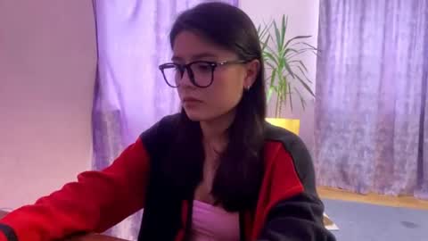 Marie online show from April 2026 12:22:02 PM