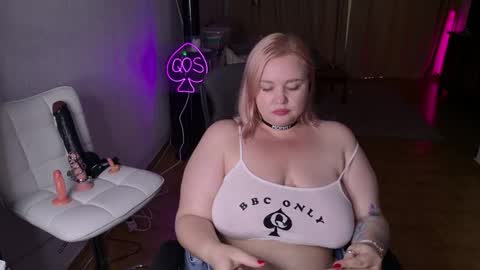 Mimi   online show from April 2026 04:57:02 PM