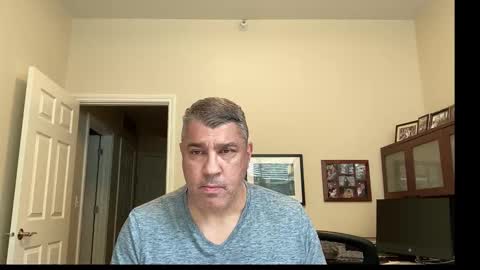 Chicago Guy online show from October 2025 07:14:02 PM