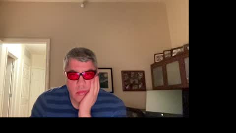 Chicago Guy online show from March 2026 04:45:02 AM