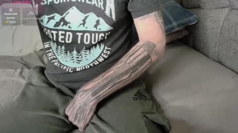 Snapshot of showoffjay46 chatting on November 2025 10:56:02 PM showofjay online show from November 2025 10:56:02 PM