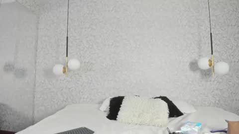 ZUMY ANGELS online show from December 2025 12:12:02 PM