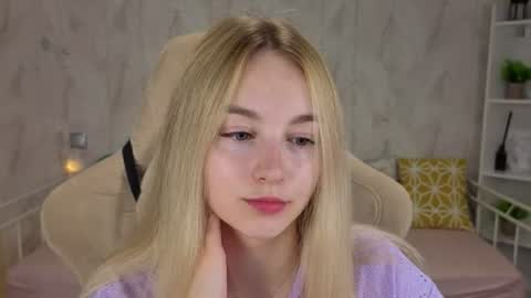 Snapshot of shy__polly chatting on July 2026 12:02:02 AM Polly online show from July 2026 12:02:02 AM