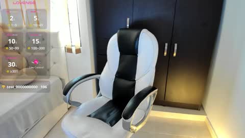 Snapshot of shy_angel4 chatting on October 2025 05:20:02 PM Nahomy online show from October 2025 05:20:02 PM