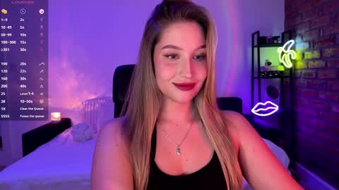 Snapshot of shy_bee chatting on October 2025 01:30:01 AM Alice online show from October 2025 01:30:01 AM