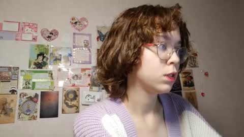 Snapshot of shy_kiss_twinkle_bloop chatting on September 2025 02:49:01 PM Milena online show from September 2025 02:49:01 PM