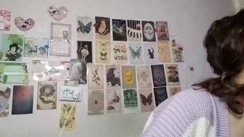 Snapshot of shy_kiss_twinkle_bloop chatting on October 2025 01:18:01 PM Milena online show from October 2025 01:18:01 PM