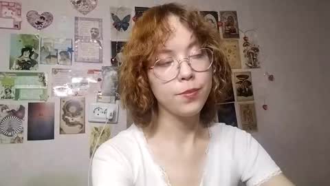 Snapshot of shy_kiss_twinkle_bloop chatting on October 2025 05:21:02 PM Milena online show from October 2025 05:21:02 PM