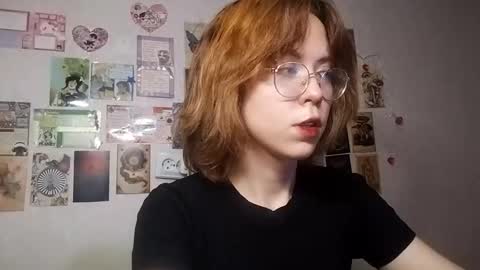 Snapshot of shy_kiss_twinkle_bloop chatting on October 2025 01:00:02 PM Milena online show from October 2025 01:00:02 PM