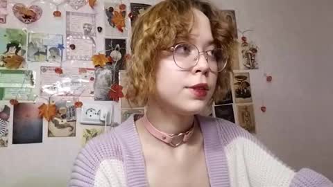 Snapshot of shy_kiss_twinkle_bloop chatting on November 2025 02:07:02 PM Milena online show from November 2025 02:07:02 PM