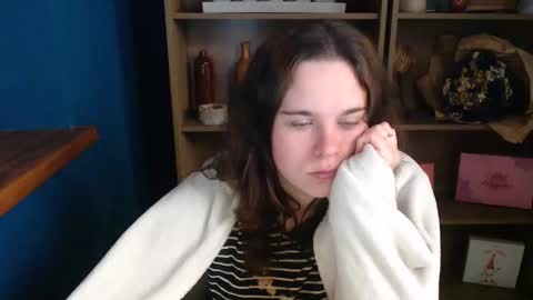 Snapshot of shy_lil chatting on October 2025 07:04:02 AM shy_lil online show from October 2025 07:04:02 AM