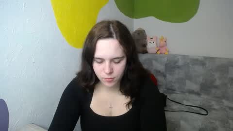 Snapshot of shy_lil chatting on November 2025 01:10:02 PM shy_lil online show from November 2025 01:10:02 PM