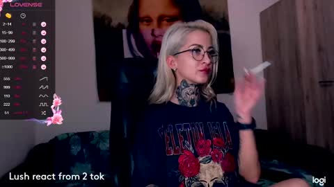 Snapshot of shy_mel chatting on March 2025 10:52:02 PM Mellllll---- online show from March 2025 10:52:02 PM
