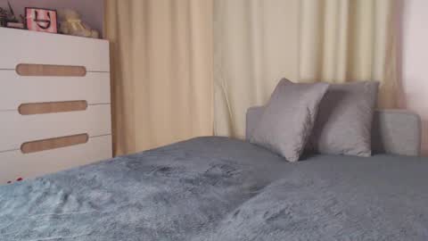 Snapshot of shy_milena chatting on March 2025 04:30:02 AM Milena online show from March 2025 04:30:02 AM