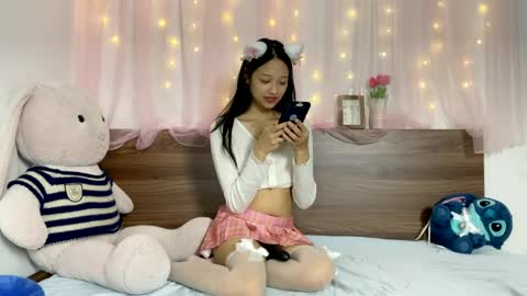 Snapshot of shy_pink_doll chatting on May 2026 06:09:01 PM shy_pink_doll online show from May 2026 06:09:01 PM