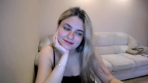 Snapshot of shy_sabrina_ chatting on June 2026 01:03:01 PM shy_sabrina_ online show from June 2026 01:03:01 PM