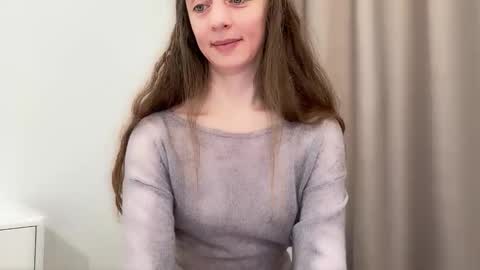 shy_schoolgirl_ online show from December 2025 03:19:01 PM