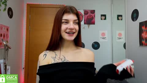 Snapshot of shybella_girl chatting on January 2025 08:41:01 AM Bella online show from January 2025 08:41:01 AM