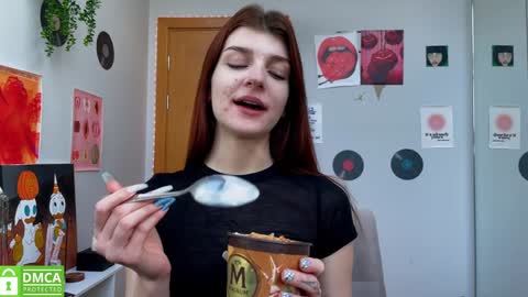 Snapshot of shybella_girl chatting on January 2025 10:53:02 AM Bella online show from January 2025 10:53:02 AM