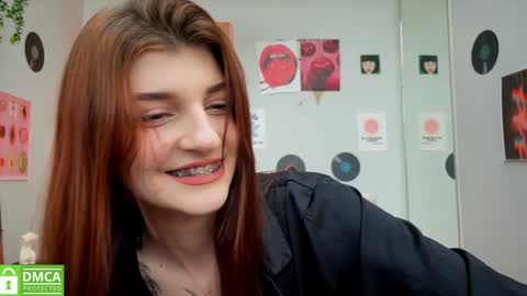 Snapshot of shybella_girl chatting on January 2025 10:12:02 AM Bella online show from January 2025 10:12:02 AM
