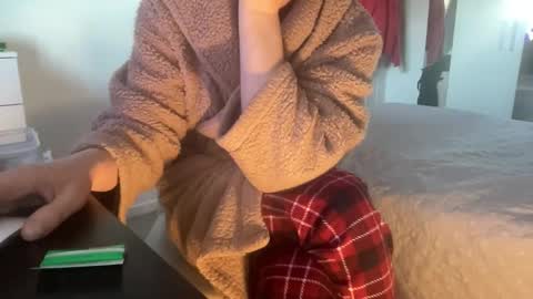 shyboy0533 online show from November 2025 07:54:01 AM