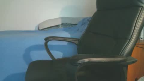 shyboyhugecum2020 online show from March 2026 03:18:02 AM