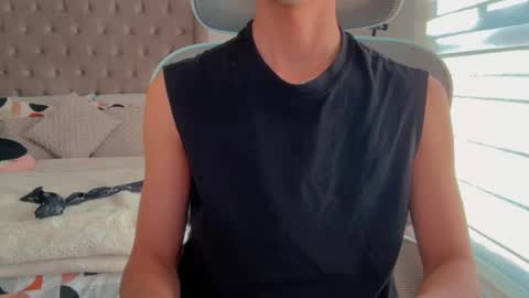 Snapshot of shydude666 chatting on October 2025 10:08:02 PM shydude666 online show from October 2025 10:08:02 PM