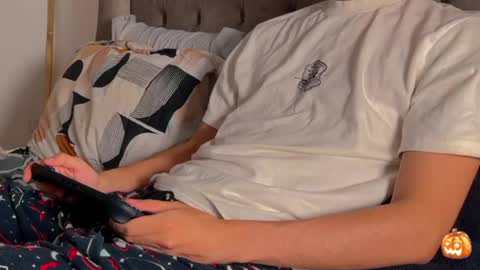 Snapshot of shydude666 chatting on November 2025 09:48:02 PM shydude666 online show from November 2025 09:48:02 PM