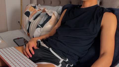 Snapshot of shydude666 chatting on December 2025 07:31:02 PM shydude666 online show from December 2025 07:31:02 PM