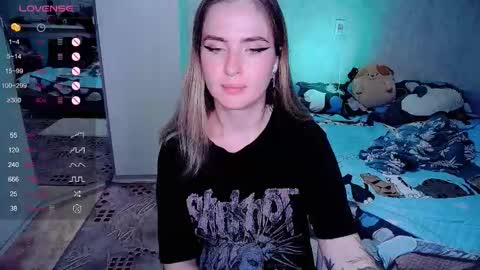 Effie online show from October 2025 08:10:01 PM