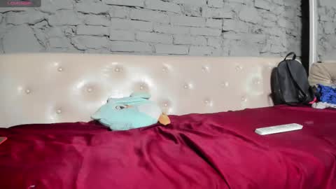 Snapshot of shygurl18hot chatting on February 2025 09:28:01 AM shygurl18hot online show from February 2025 09:28:01 AM