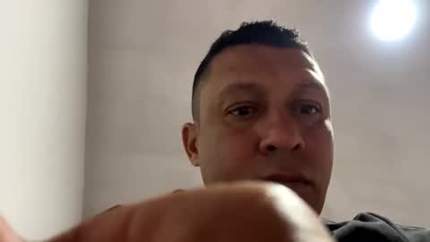 Snapshot of shylatinboyh chatting on February 2026 08:13:01 AM shylatinboyh online show from February 2026 08:13:01 AM