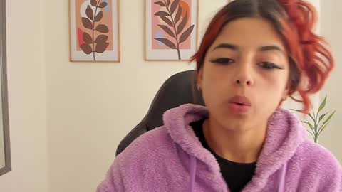 Snapshot of shylittlebunny chatting on January 2025 02:04:01 PM shylittlebunny online show from January 2025 02:04:01 PM