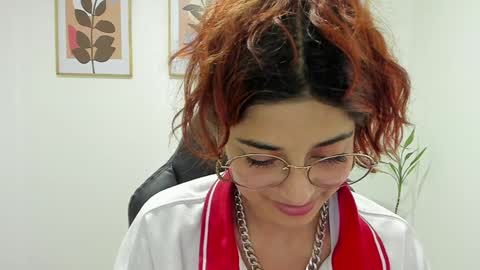 Snapshot of shylittlebunny chatting on January 2025 09:30:02 PM shylittlebunny online show from January 2025 09:30:02 PM