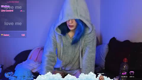 Snapshot of shyohiogirl chatting on March 2026 03:21:02 AM Hippie online show from March 2026 03:21:02 AM