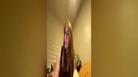shyrollergrl online show from June 2026 05:57:01 AM