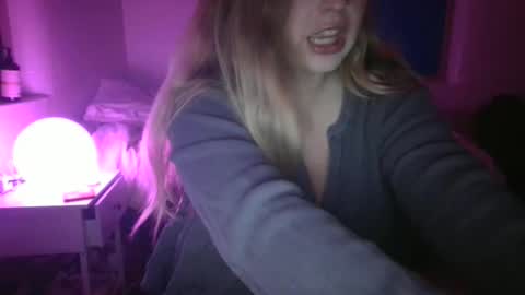 shyspacegirlie online show from October 2025 05:52:01 AM