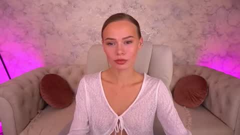 shyysiren online show from September 2025 06:02:02 AM